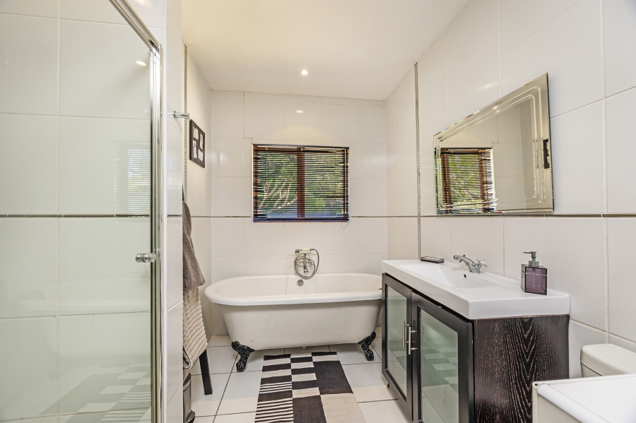 4 Bedroom Property for Sale in Kenridge Western Cape